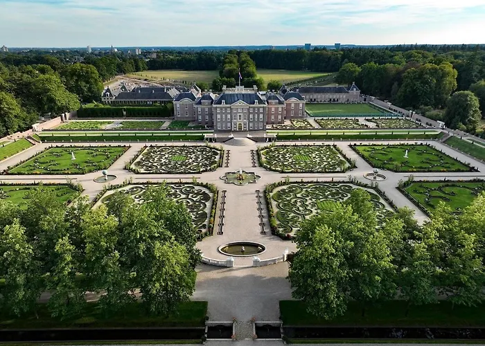 - Apeldoorn Met Jacuzzi 4* Wenum