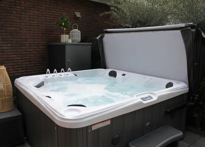 - Apeldoorn Met Jacuzzi Gasthuis 4*