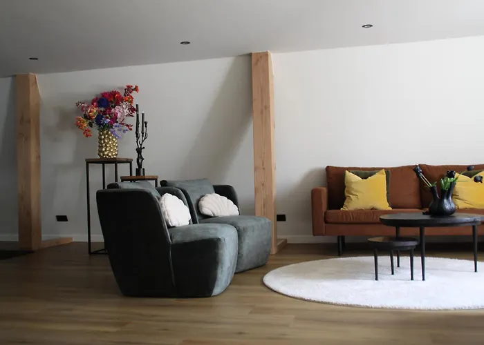 - Apeldoorn Met Jacuzzi Wenum